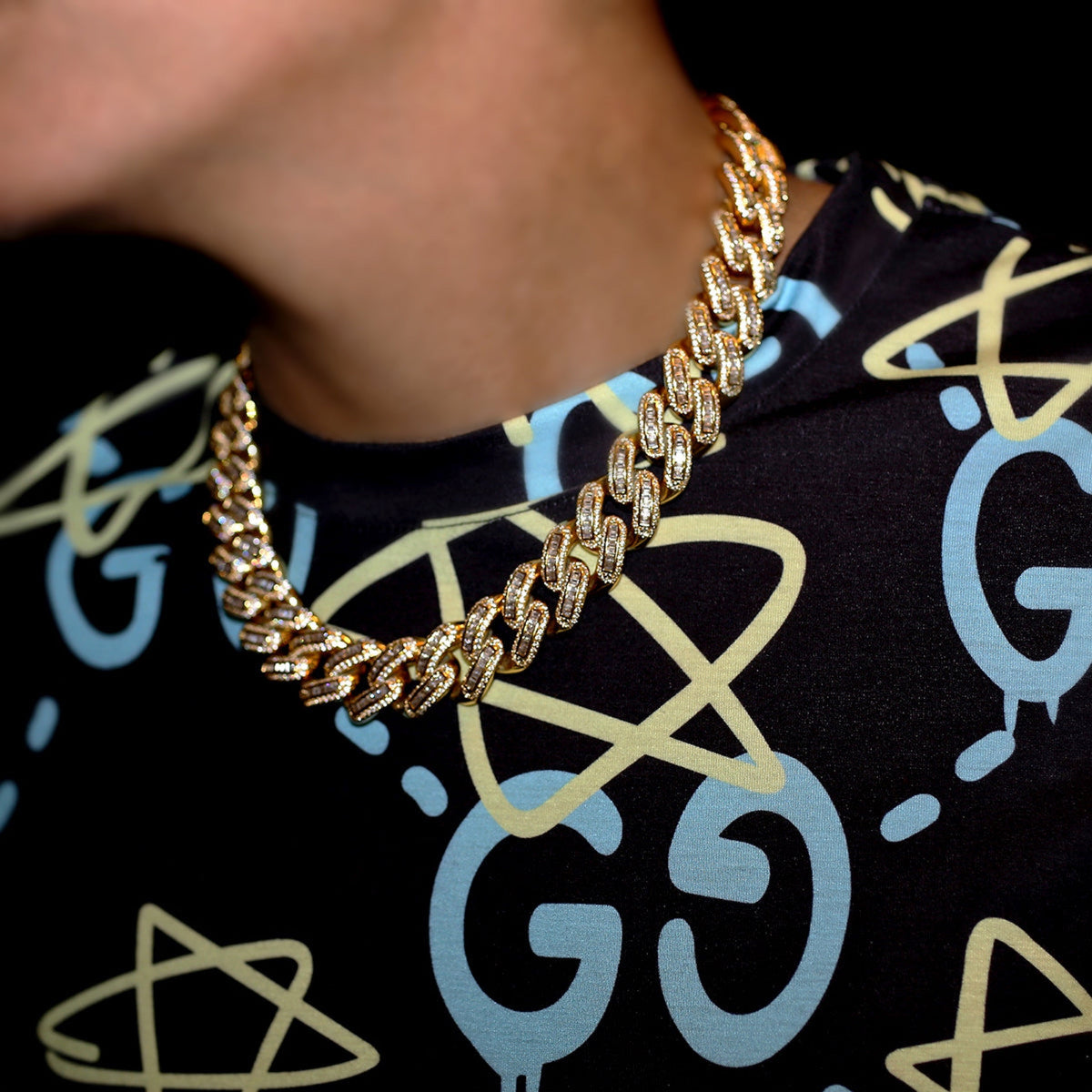 Baguette Cuban Link Chain in Yellow Gold - 18mm